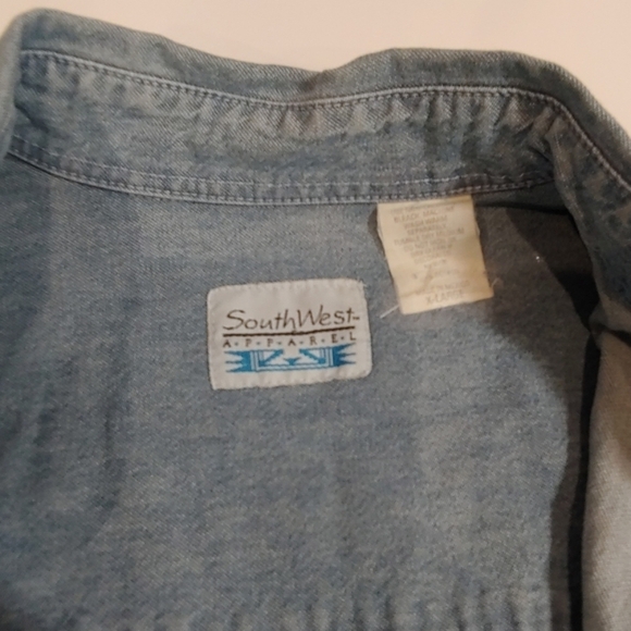 Demin Men's  Bull Button Down Shirt...size XLarge - Picture 3 of 5